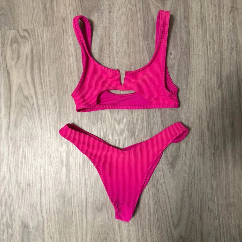 Frankies Bikinis SET Ribbed Fuchsia Cole Top & Enzo Bottom